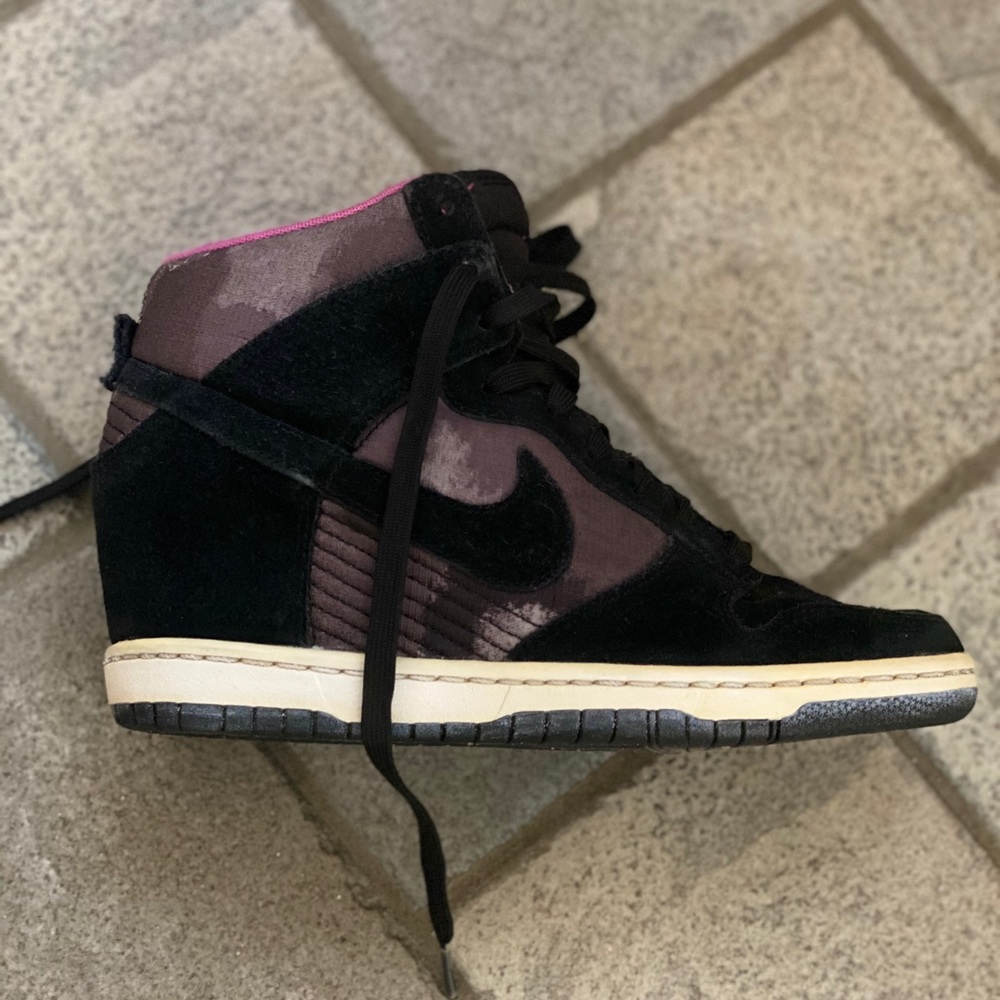 Nike wedge watercolor sneaker